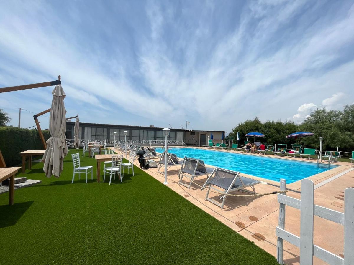 Villa Agriturismo Borgo Baldassarre Cellole Exterior foto