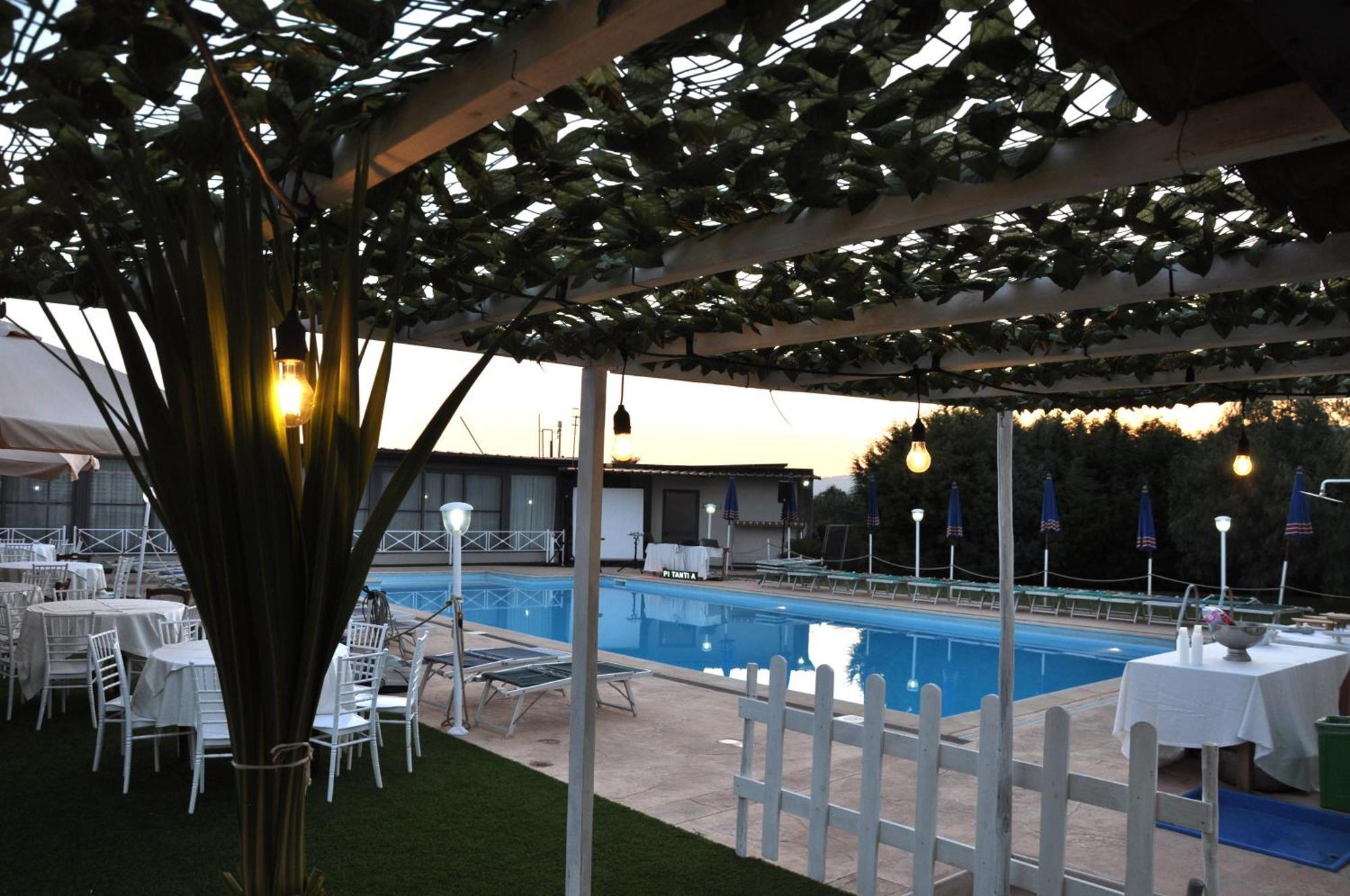 Villa Agriturismo Borgo Baldassarre Cellole Exterior foto